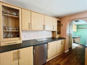 Kitchen- click for photo gallery
